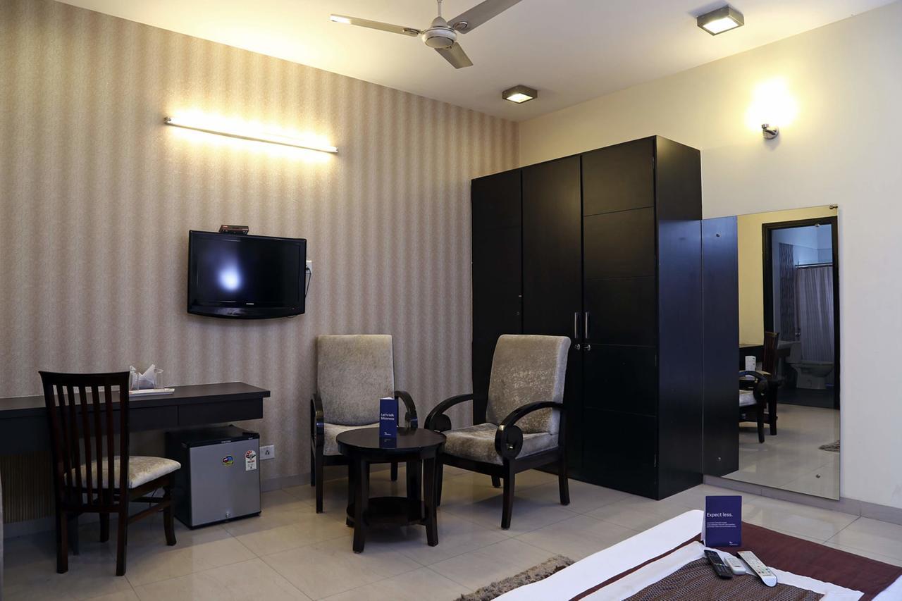 Fabhotel Signature Cyber Park Delhi  Bagian luar foto