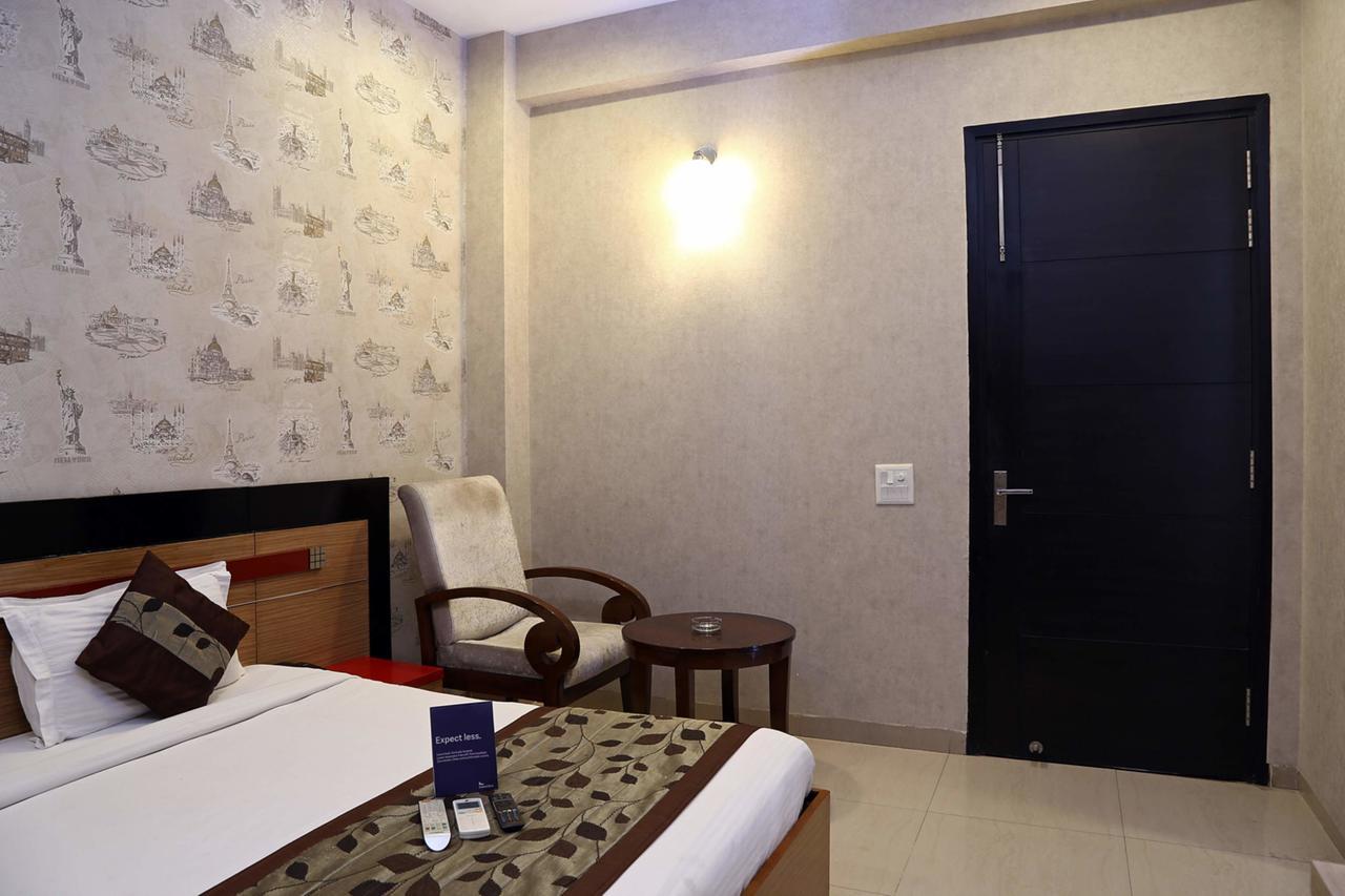 Fabhotel Signature Cyber Park Delhi  Bagian luar foto