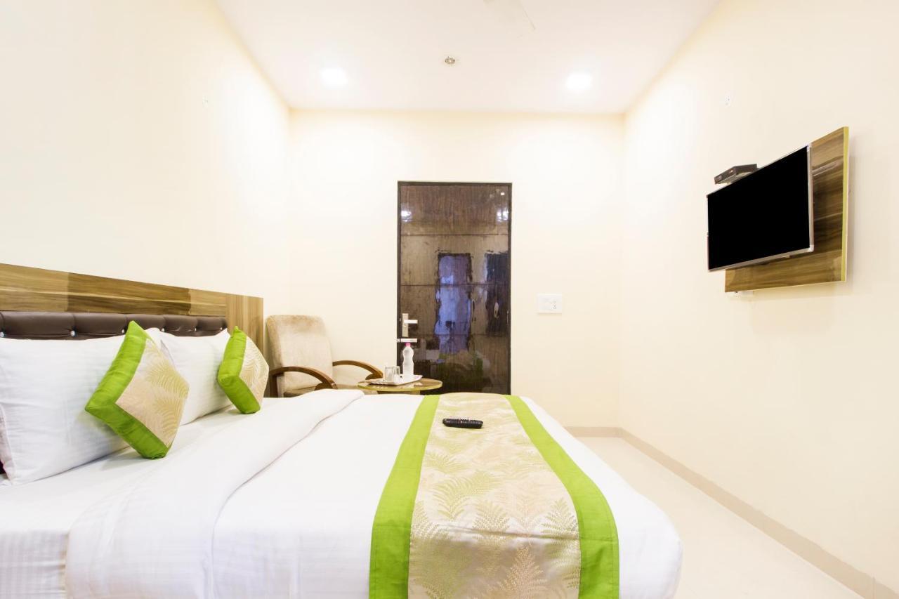 Fabhotel Signature Cyber Park Delhi  Bagian luar foto