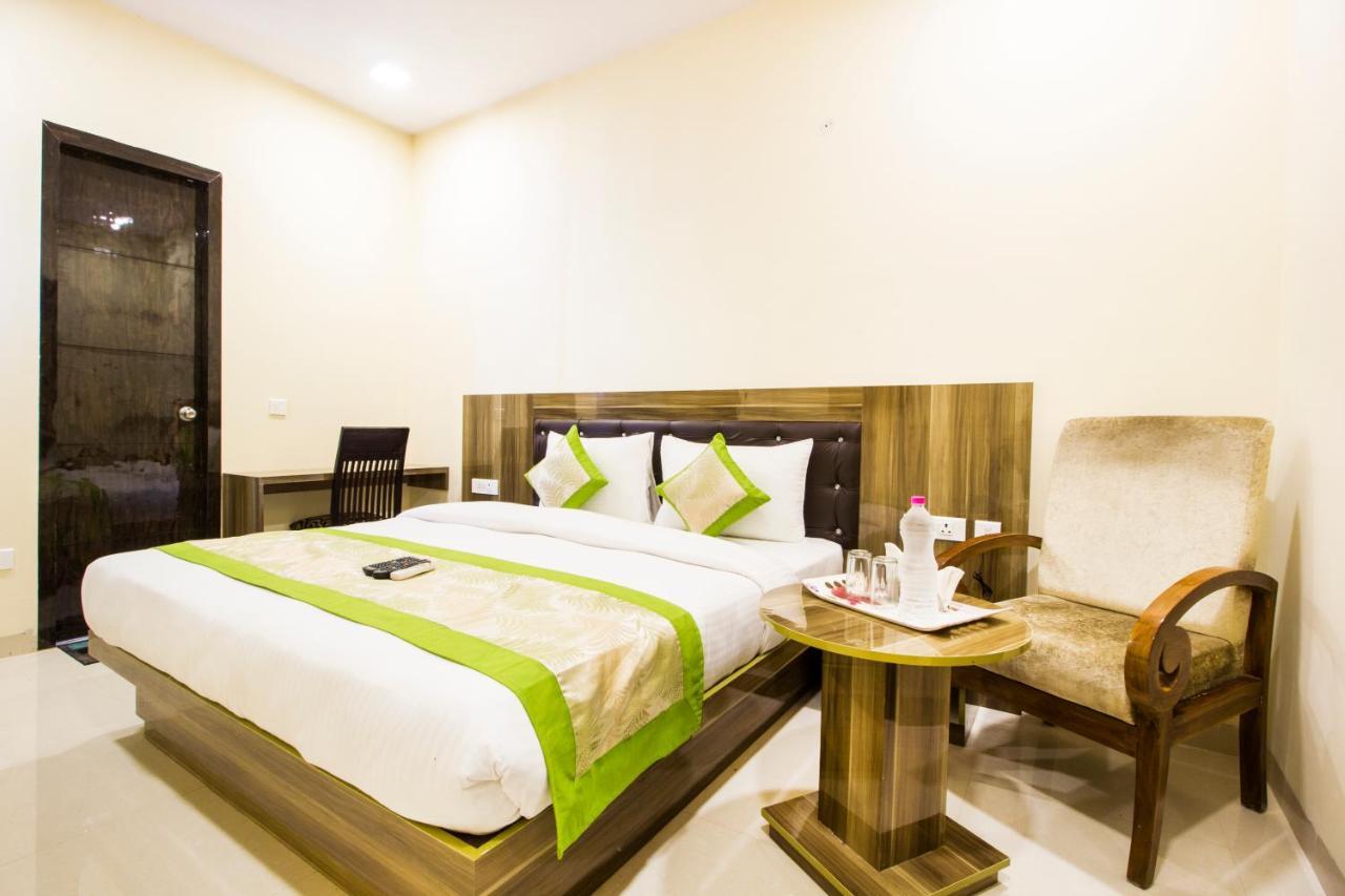 Fabhotel Signature Cyber Park Delhi  Bagian luar foto