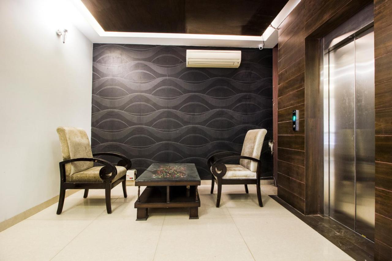 Fabhotel Signature Cyber Park Delhi  Bagian luar foto